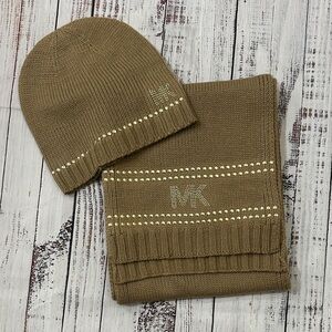 Michael Kors Brown Knit Scarf and Hat Set‎ NWOT